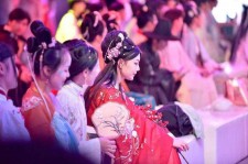 昌吉汉服模特兼职(想做汉服模特去哪里找)