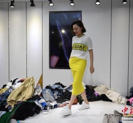 昌吉兼职模特试衣服(兼职做试衣模特好吗)