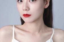 昌吉兼职模特要打点模卡吗(兼职做模特要交钱拍模卡)