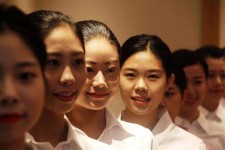 昌吉私人伴游招聘 度假区万元月薪招“泳装伴游”