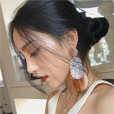 昌吉伴游女生张悦然的资料