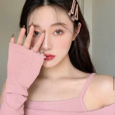 昌吉伴游女生周思涵的资料