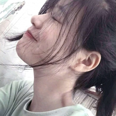昌吉伴游女生烟雨蒙蒙的资料