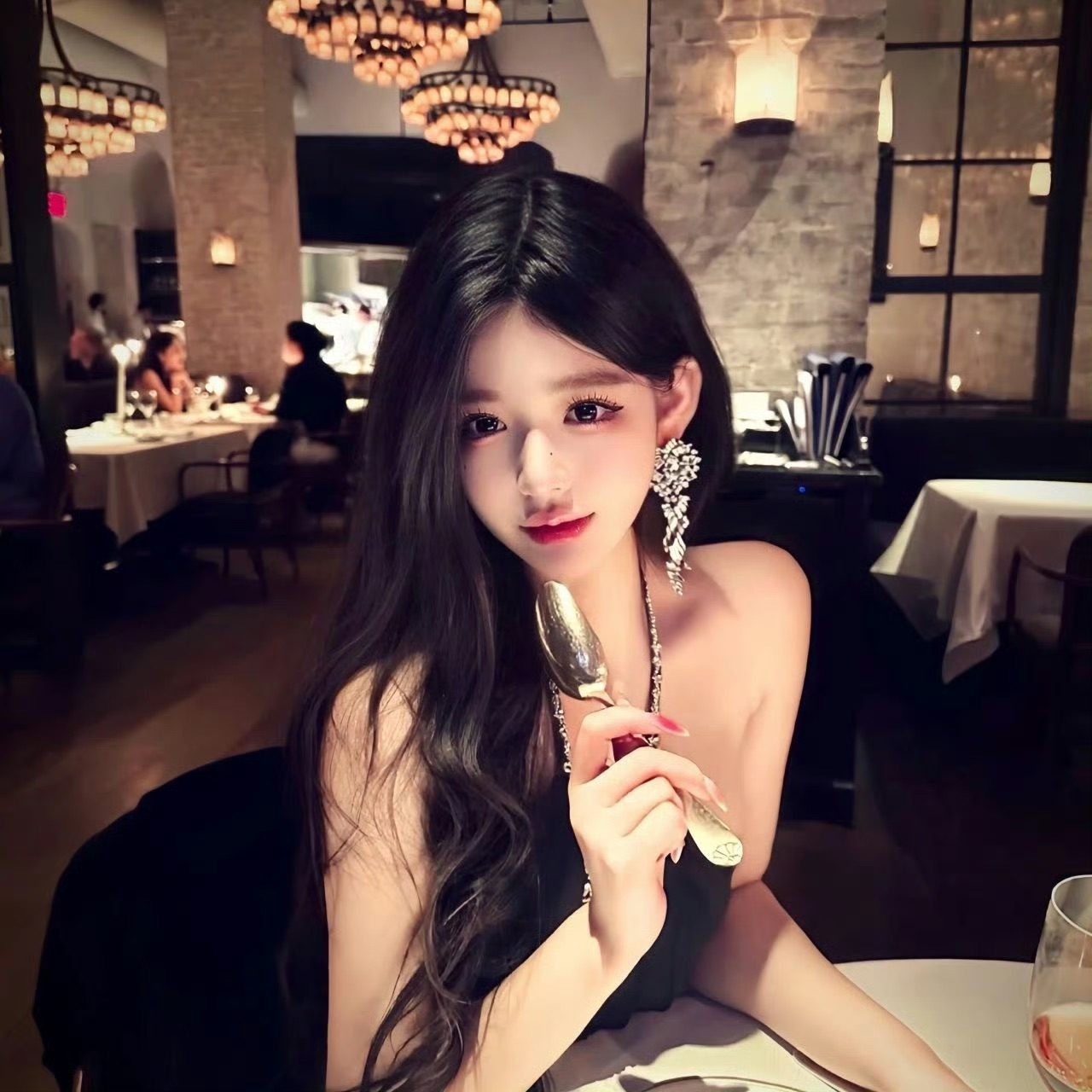 昌吉伴游女生蓝盈盈的资料