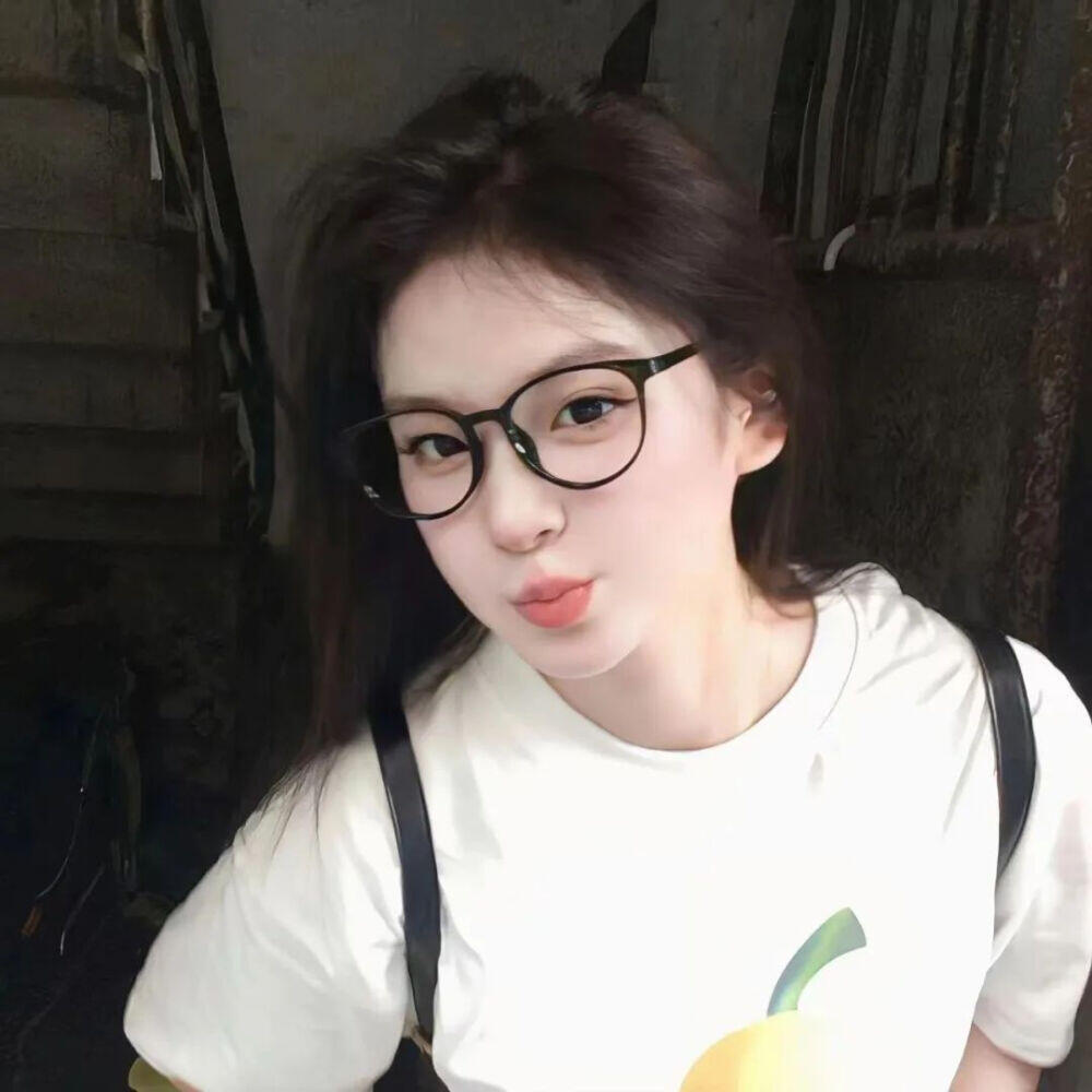 昌吉伴游女生桃桃的资料