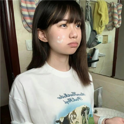 昌吉伴游女生邝易云
