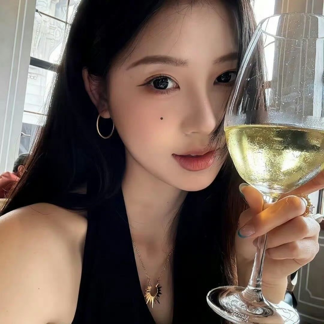 昌吉伴游女生 | 张诗涵的资料