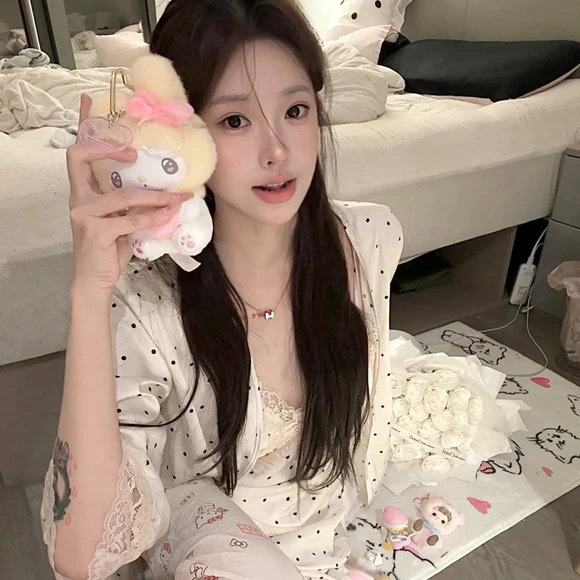昌吉伴游女生 | 微微的资料